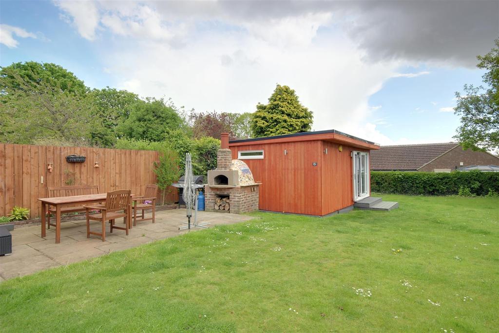 High Street, North Ferriby 3 bed cottage £249,950