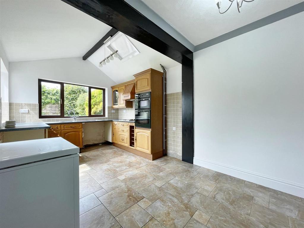Dining kitchen