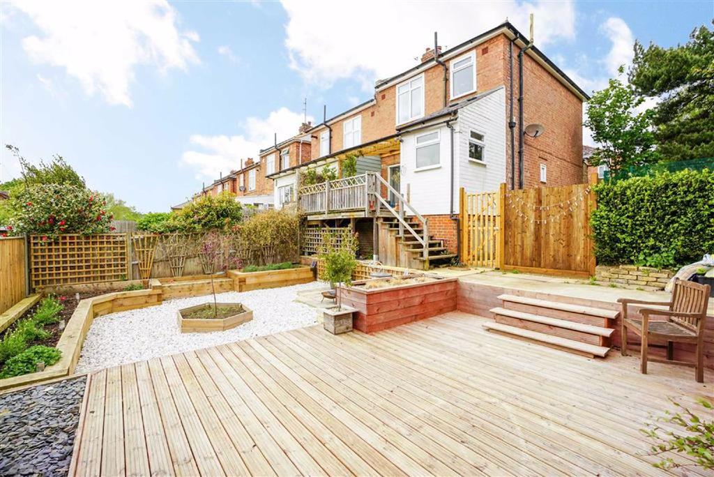 Elphinstone Avenue, Hastings, East... 3 bed semidetached house £310,000