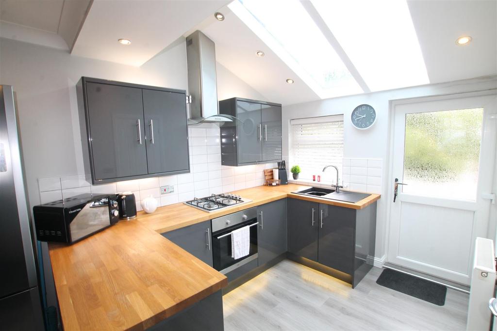 Arthur Street, Crook 2 bed terraced house £77,000