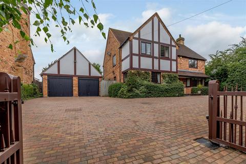 Glanville House Alcester Road, Wootton Wawen, Henley-in-arden, B95 6BQ