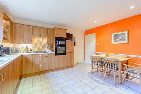 Glanville House Alcester Road, Wootton Wawen, Henley-in-arden, B95 6BQ
