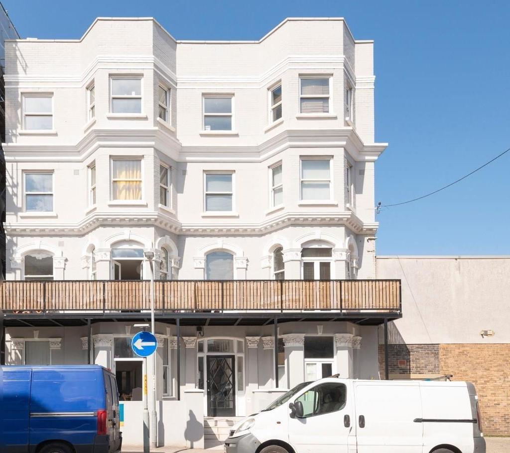 Edgar Road, Cliftonville, Margate 2 bed flat £240,000