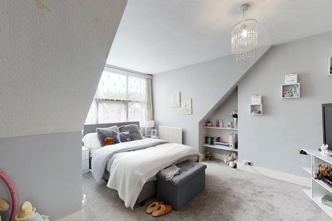 89 Linden Crescent, Folkestone, CT19 5SD