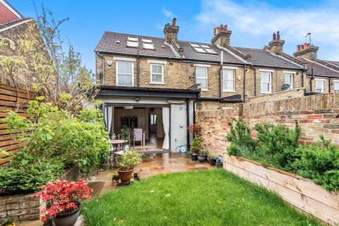 18 Camden Grove, Chislehurst, BR7 5BH