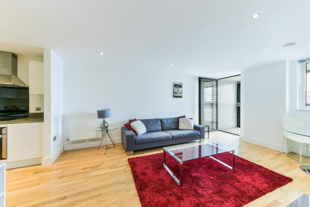 Canary View, New Capital Quay, Greenwich SE10 3 bed apartment £2,275