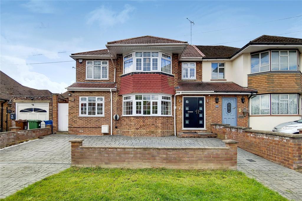 Chartley Avenue, Stanmore, HA7 5 bed semidetached house £975,000