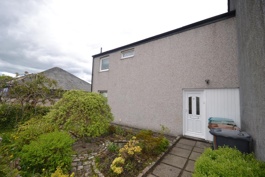 6a Moss Knowe, Kildrum, Cumbernauld G67 3 bed end of terrace house £87,500
