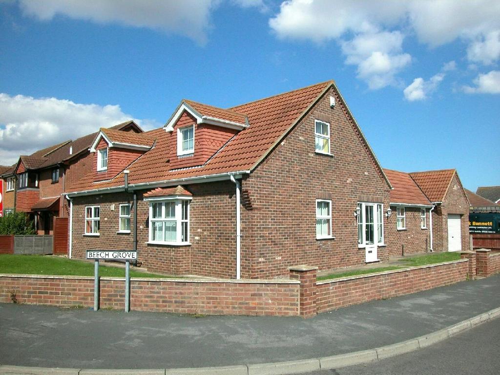 Beech Grove, HoltonLeClay, Grimsby, North East Lincolnshire, DN36 4 bed bungalow to rent £