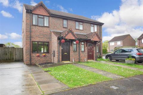 17 Chilton Close, Alfold, Cranleigh, GU6 8HB
