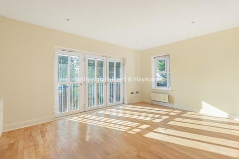 11 Glenmere Row, London, SE12 8RH