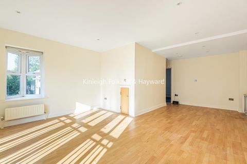 11 Glenmere Row, London, SE12 8RH