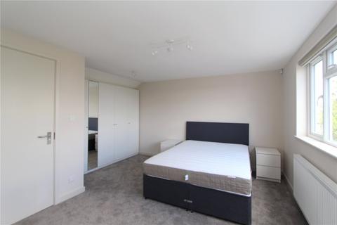 2 bedroom apartment to rent, Carlisle Avenue, London, W3