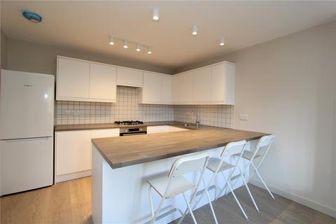 2 bedroom apartment to rent, Carlisle Avenue, London, W3