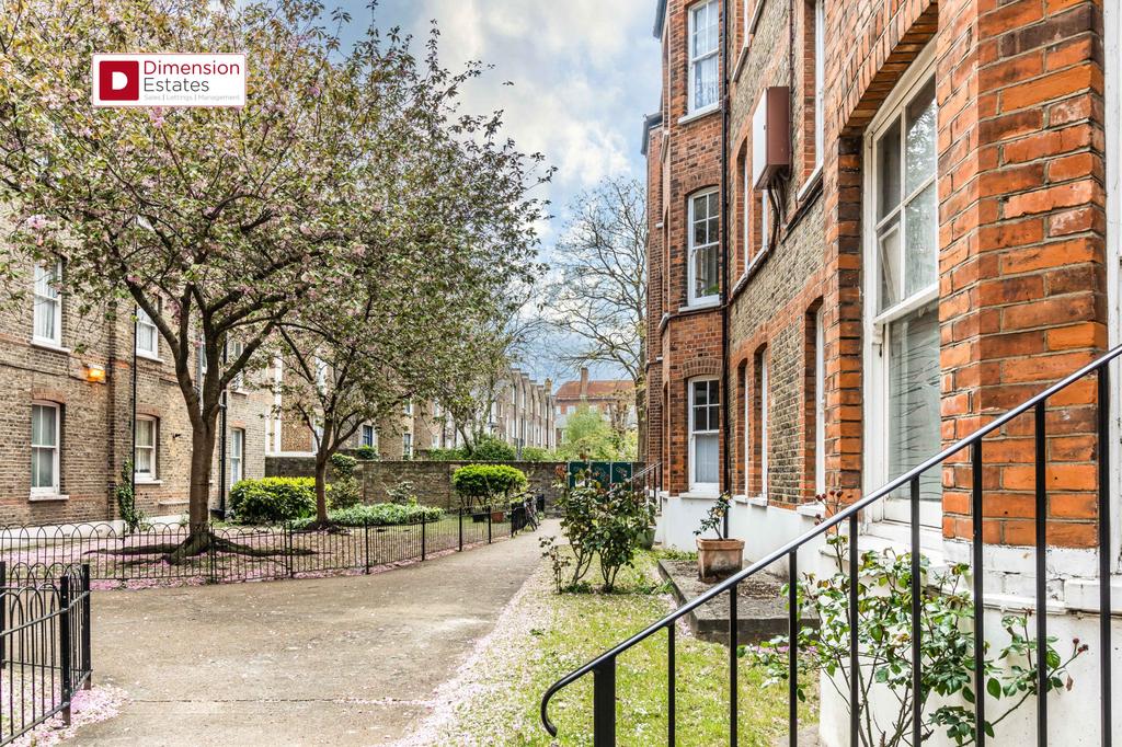 Clapton Square, Lower Clapton, Hackney, London, E5 2 bed flat £1,500