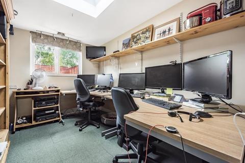 26 Glenham Road, Thame, OX9 3WD