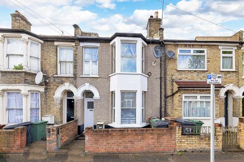 15 The Crescent, London, E17 8AB