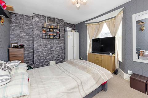 15 The Crescent, London, E17 8AB