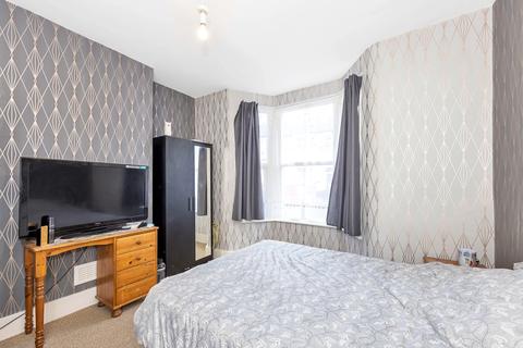 15 The Crescent, London, E17 8AB