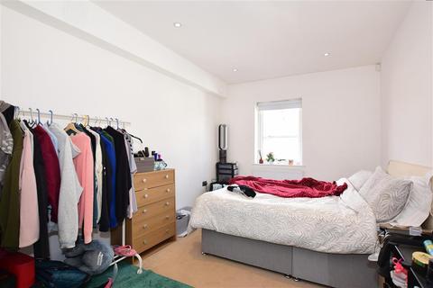 35 East Road, Welling, DA16 3DT