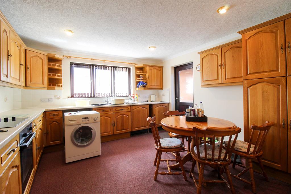 16 Briarlea Court, Longtown, CA6 5 YS - C&amp;D Rural