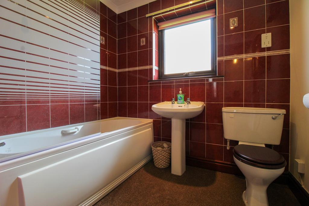 16 Briarlea Court, Longtown, CA6 5 YS - C&amp;D Rural