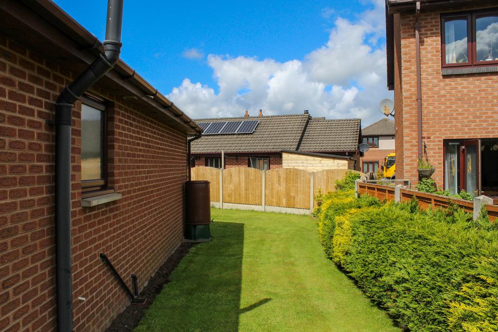 16 Briarlea Court, Longtown, CA6 5 YS - C&amp;D Rural