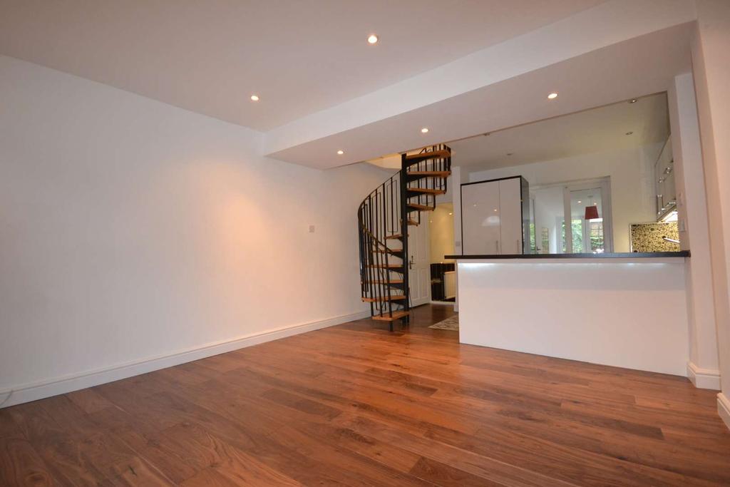 Dutton Street, Greenwich, London 2 bed house £1,798 pcm (£415 pw)