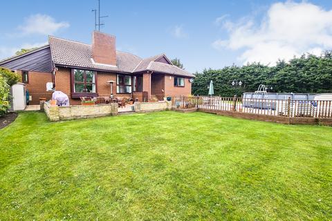 6 Brookside Avenue, Wraysbury, Staines-upon-thames, TW19 5HB