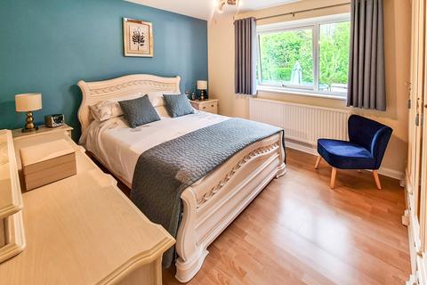 6 Brookside Avenue, Wraysbury, Staines-upon-thames, TW19 5HB