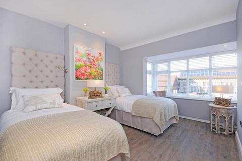 5 bedroom semi-detached house to rent, Golders Green  NW11