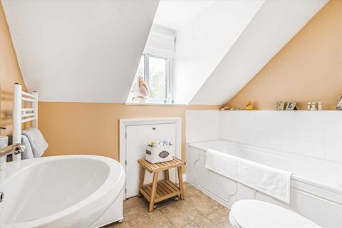 Winterbourne High Street, Shipton Bellinger, Tidworth, SP9 7UF