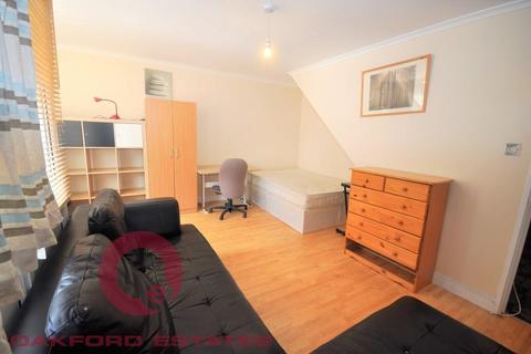 3 bedroom flat for sale, Crowndale Road, Mornington Crescent, London NW1