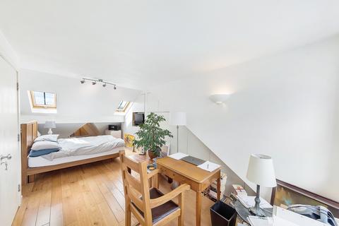92 Rannoch Road, London, W6 9SW