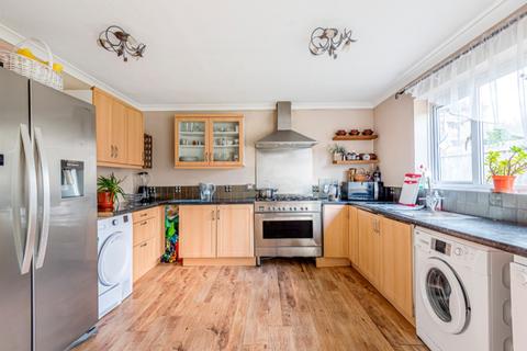 11 Crowthorp Road, Northampton, NN3 5DU