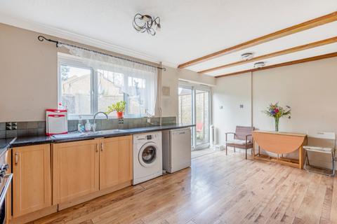 11 Crowthorp Road, Northampton, NN3 5DU