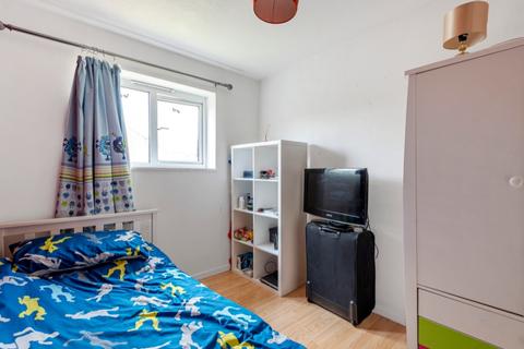 11 Crowthorp Road, Northampton, NN3 5DU