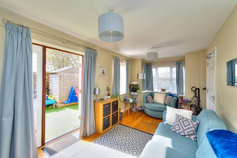 5 Charterhouse Close, Brackley, NN13 6AP