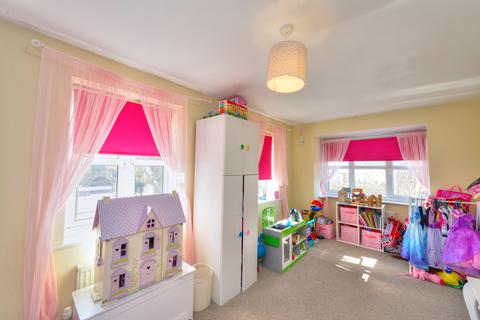 5 Charterhouse Close, Brackley, NN13 6AP