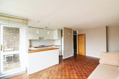 Flat 19, St James Court Wricklemarsh Road, London, SE3 0NE
