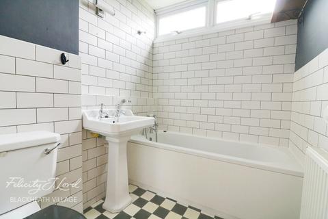 Flat 19, St James Court Wricklemarsh Road, London, SE3 0NE