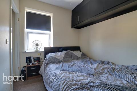 76 Dock Road, Tilbury, RM18 7BX
