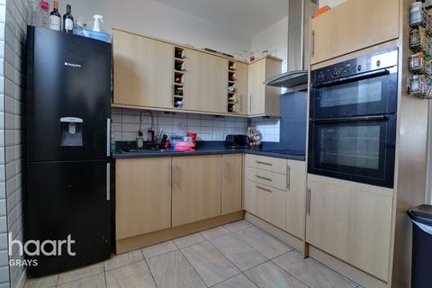 76 Dock Road, Tilbury, RM18 7BX