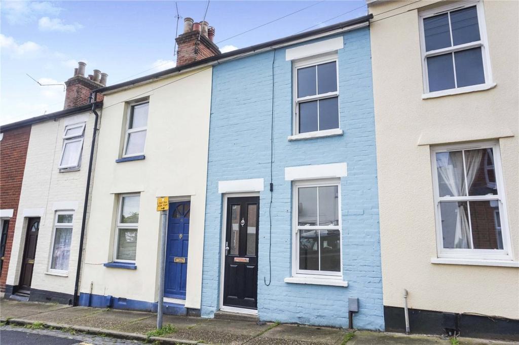 Cedars Road, Colchester 2 bed terraced house £825 pcm (£190 pw)