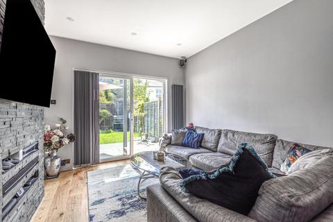 22 Rowlls Road, Kingston Upon Thames, KT1 3ET