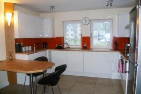 2 bedroom flat to rent, 13a Craigpark, Aberdeen, AB12 3BD