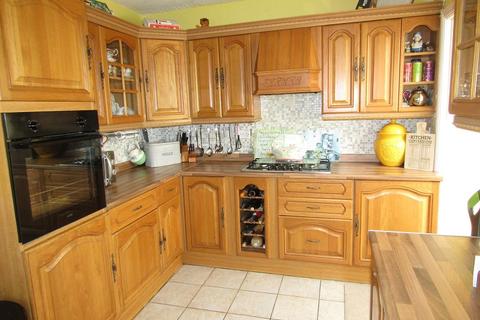 13 Factory Road, Clydach, Swansea, SA6 5EW