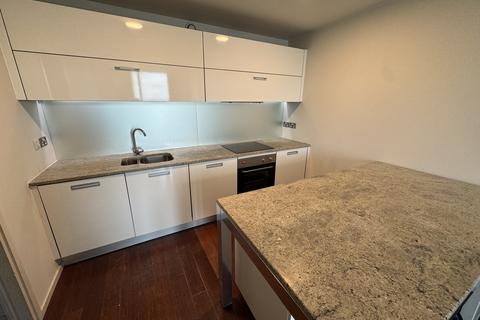 1 bedroom apartment to rent, Beetham Tower, 10 Holloway Circus, B1 1BY