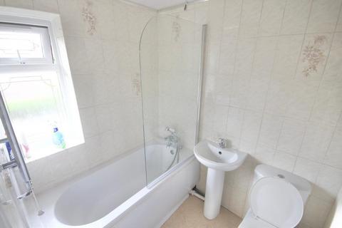 undefined, Oak Tree Crescent, LS9