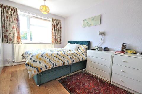 84 Arundel Drive, Bedford, MK41 8JE